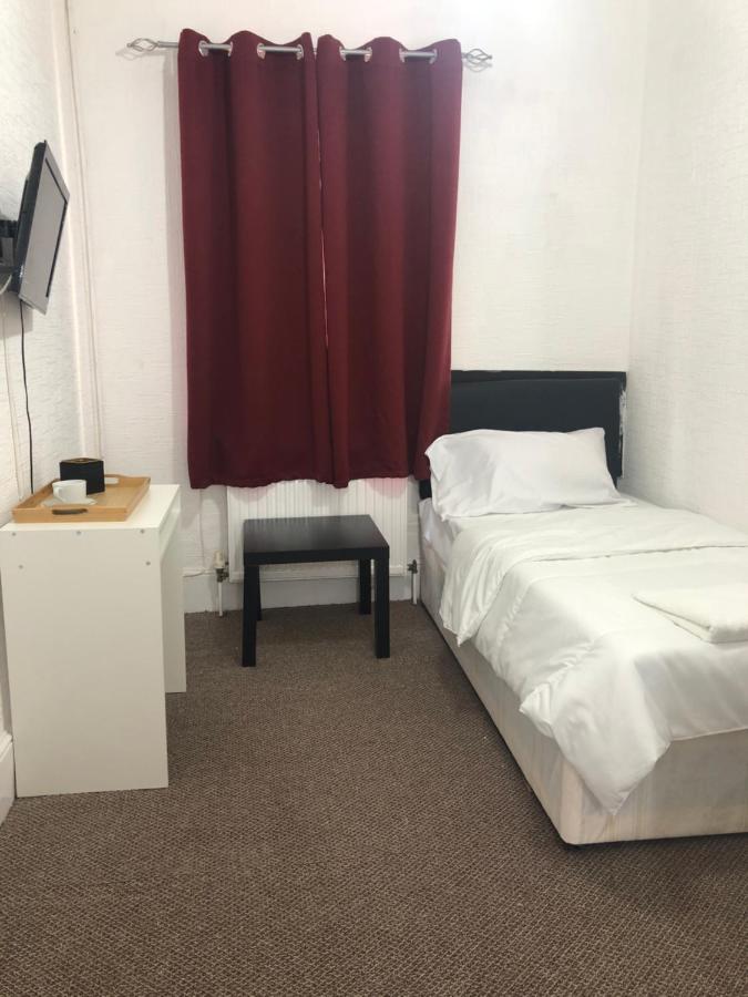 Saji Hotel Illford Илфорд Экстерьер фото